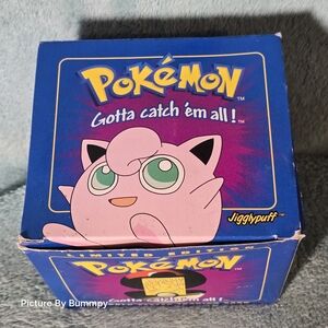 Sealed 1999 Limited Edition 23K Gold-Plated Jigglypuff Trading Card.